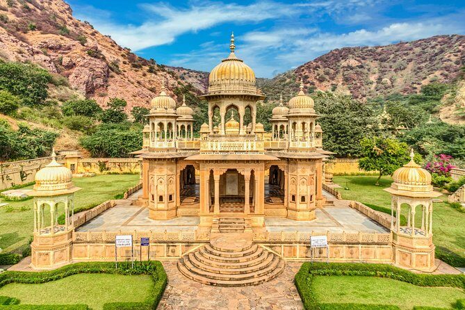 Private Jaipur Sightseeing Tour by Tuk-Tuk - Royal Gaitor tombs: where the pace actually slows