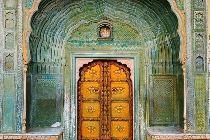 Private Jaipur Tour for Solo Female Traveler with Female Guide - Jal Mahal: the Water Palace viewpoint pause