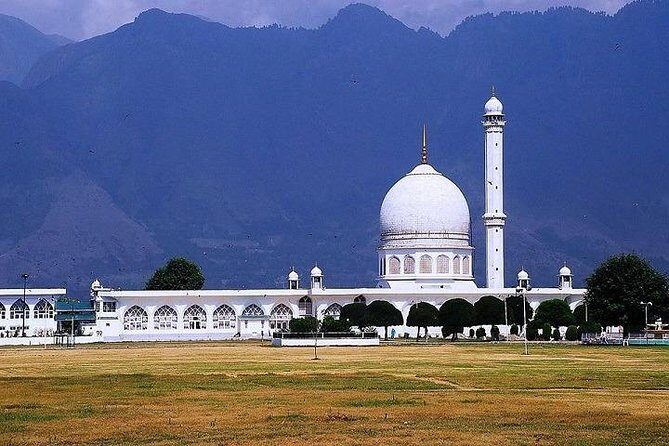 PRIVATE LUXURY KASHMIR TOUR 7 Nights 8 Days - Entering Srinagar: Your launchpad for the whole week