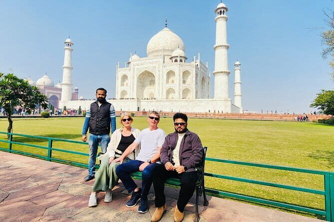 Private Luxury Same Day Agra Sightseeing Tour from Delhi - Agra Fort: Red Sandstone, Mughal Power, and Key Spots to Look For