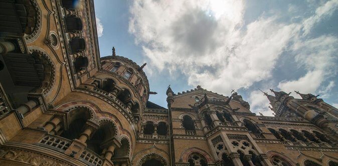 Private Mumbai 25 sights in one tour as recommended by Gigi Hadid - The movie-and-memories layer: iconic facades you’ll notice on the drive