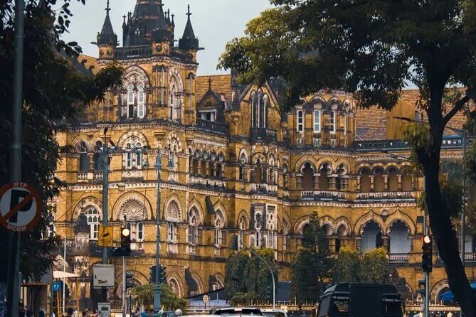 Private Mumbai City Tour - Gateway of India and Dhobi Ghat: the sea meets daily labor