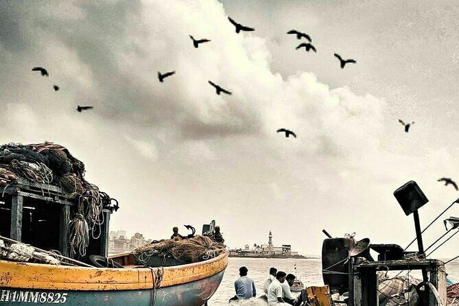 Private Mumbai City Tour - Sassoon Dock and CST: from fish markets to railway grandeur