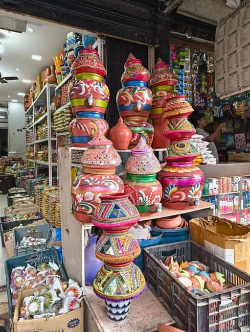 "Private Mumbai Dharavi Slum Tour" - Industrial Dharavi: recycling plastics and turning scrap into products