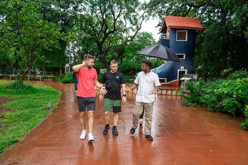 Private Mumbai Highlights Tour (5 Hours) - Price and logistics: what $16 gets you in real terms