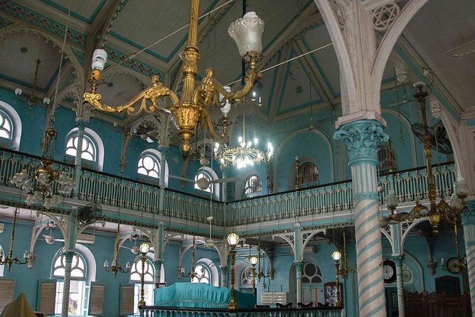 Private Mumbai Jewish Heritage Tour: Baghdadi & Bene Israel - Magen David Synagogue: architecture and prayer in the same frame