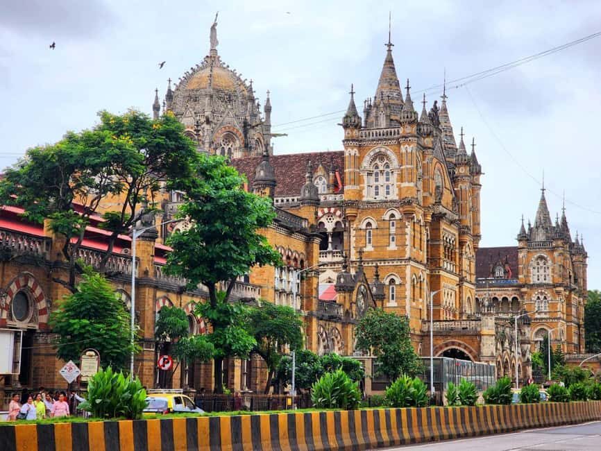 Private Mumbai Sightseeing & Dharavi Slum Tour - Key Points You’ll Notice Fast