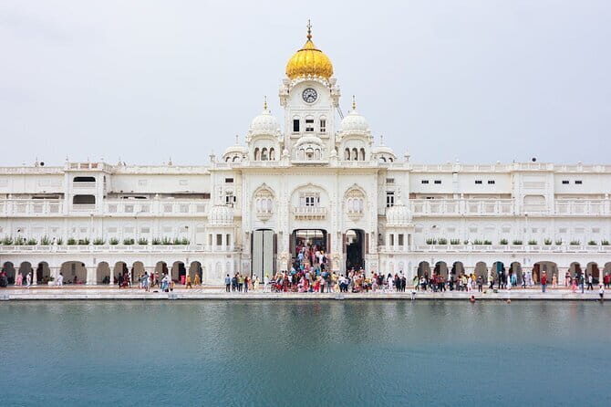 Private New Delhi & Old Delhi Half-day Tours - Laxmi Narayan Temple: a quick spiritual reset