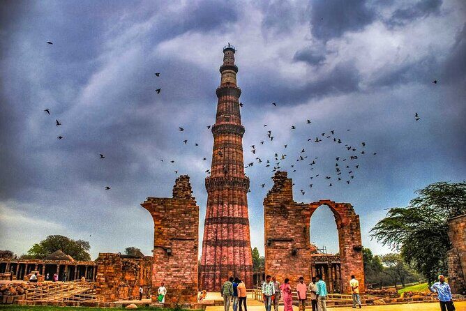 Private New Delhi Tour by Car - A Car-First Day Plan for New Delhi’s Biggest Hits