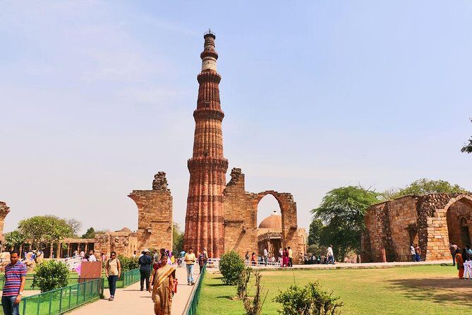 Private Old and New Delhi City Best of Tour in 7 Hours - Rashtrapati Bhavan and Parliament House: democracy landmarks by car and viewpoints