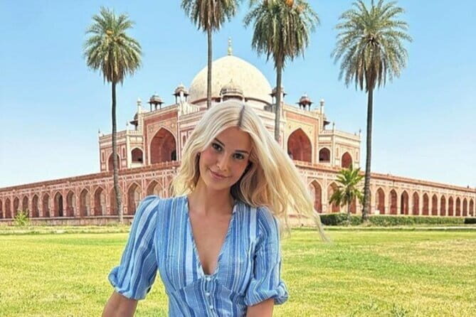 Private Old and New Delhi Full-Day Guided Tour - Qutub Minar: the long highlight with included admission