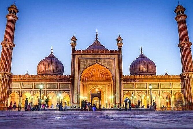Private Old and New Delhi Full or Half-Day Guided Tour by Car - Jama Masjid: where scale hits first, then you notice the details
