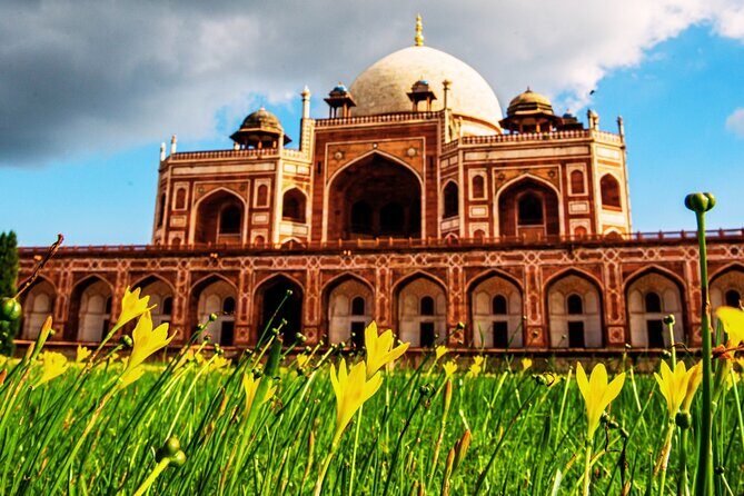Private Old and New Delhi Tour with Guide - New Delhi First: Photo Stops That Set the Stage