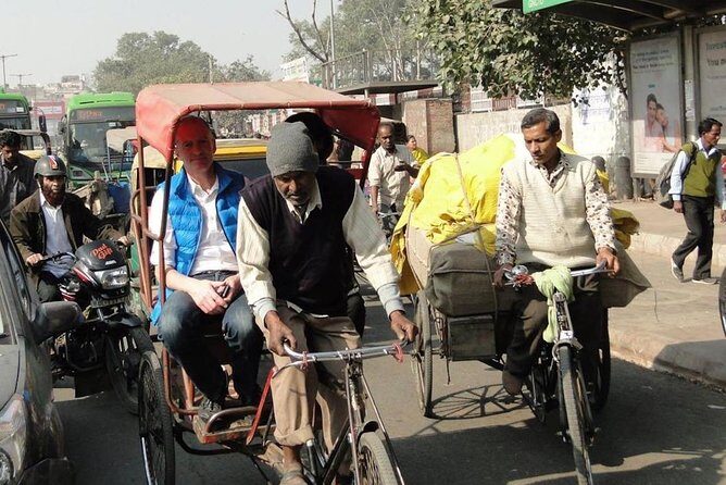 Private Old Delhi tour by tourism ministry approved company - Sis Ganj Sahib Gurudwara: kirtans, martyrdom, and the kitchen