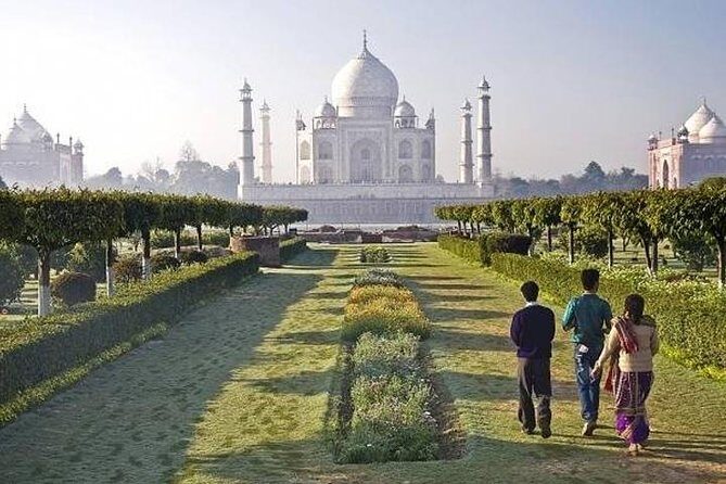 Private Same-Day Taj Mahal & Agra Fort Tour from Jaipur by Car - Jaipur Pickup to Agra Drive: Comfort Matters on Day Trips