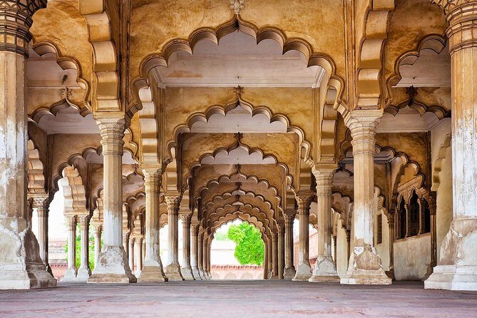 Private same day trip to Taj Mahal and Agra From Jaipur - Professional guide quality: why Shubham and Khan style matters