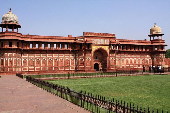 Private Skip the line Taj Mahal Sunrise Trip From Delhi By Car (All Inclusive) - Agra Fort: UNESCO power in stone
