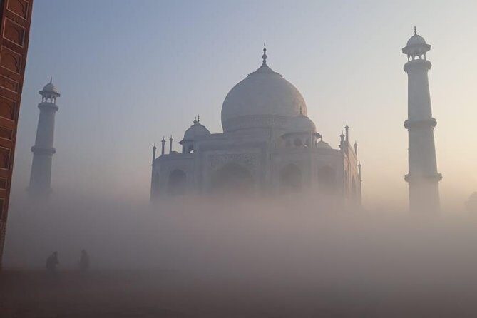 Private Sunrise Taj Mahal & Agra Tour From Delhi by Car - Agra Fort and the 10:00 break: pacing your day without burning out