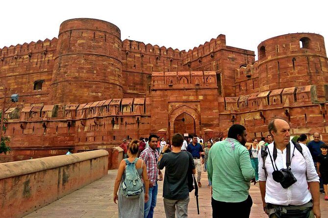 Private Taj Mahal & Agra Fort Tour from Delhi by Car - Lunch in the middle of the schedule: when to expect it