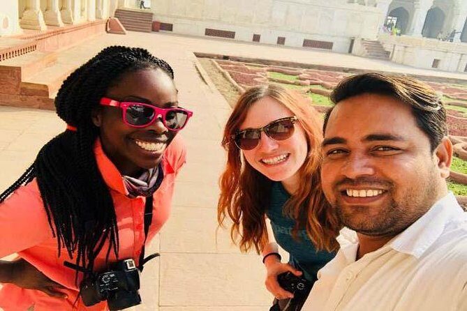 Private Taj Mahal & Agra Tour from Delhi-All Inclusive - The Lunch Break Around 1 pm: A Multi-Cuisine Buffet Stop That Resets You