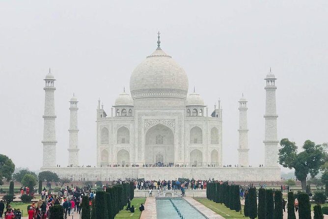 Private Taj mahal and Agra Tour from Delhi by Car - Guides and Drivers: The Difference Between Watching and Understanding