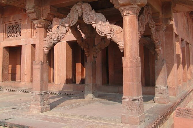 Private Taj Mahal And Monuments Tour From Jaipur By Car - A quick note on reliability: one incident report to take seriously