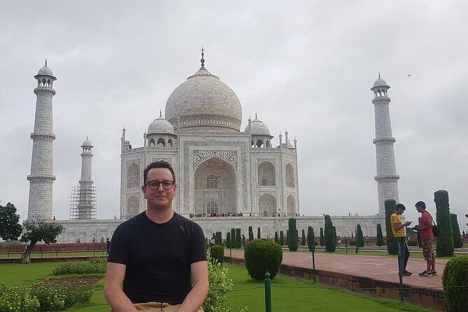 Private Taj Mahal Day Tour by Car with Lunch and Tickets - Entering the Taj Mahal: tickets included and a realistic two-hour visit