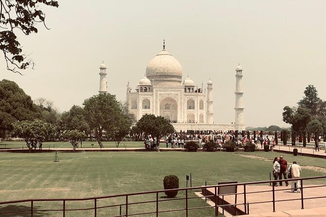 Private Taj Mahal Same Day Tour from Delhi by Car - Who should book this private Agra day trip?