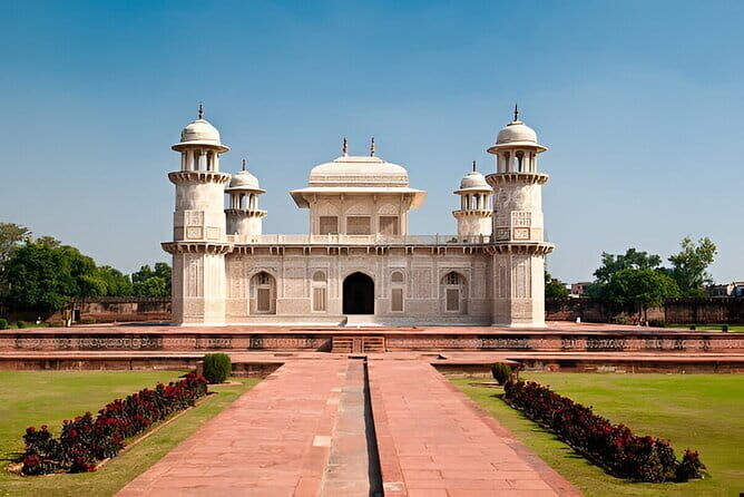 Private Taj Mahal Sunrise Tour and Agra Sightseeing from Delhi - Why the 2:00 AM pickup is the whole point
