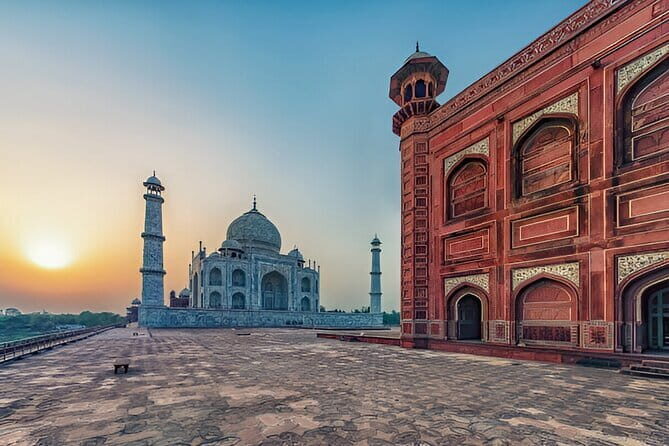 Private Taj Mahal Sunrise Tour and Agra Sightseeing from Delhi - Private car from Delhi: comfort, timing, and the right vehicle size