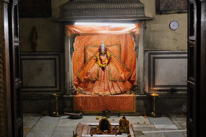 Private Temple Tour in Jaipur w/ Guide, Transportation & Sites - Galtaji Temple: sacred steps, myths, and a longer stay