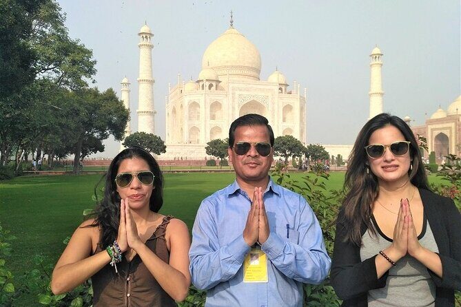 Private Tour Guide For Taj Mahal And Agra Fort - First stop: entering the Taj Mahal with the right flow
