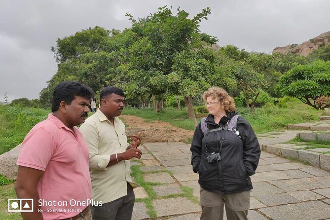 Private tour of Chitradurga fort from Bangalore in car with guide and lunch - A guide you can actually talk with (including story time)