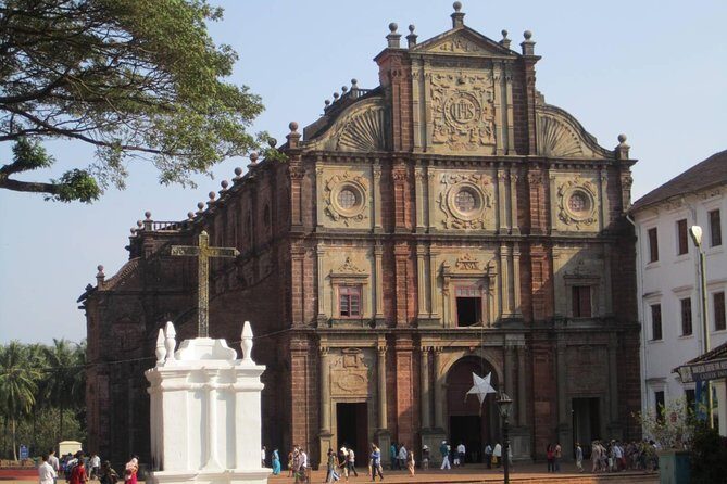 Private Tour of Fontainhas & Old Goa's Portuguese Heritage - Old Goa and Fontainhas in one smooth 4–6 hour loop