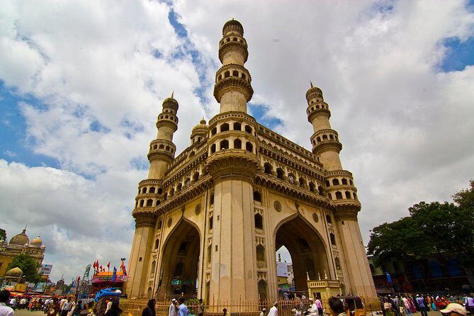 Private Tour of Hyderabad City - Private Hyderabad itinerary: the value of AC + a guide