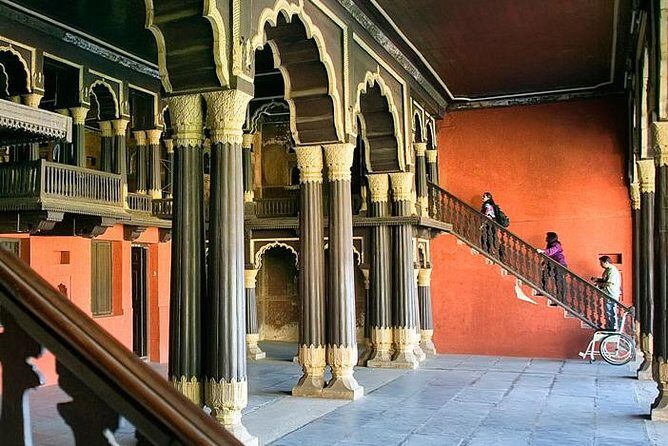 Private Tour: Palaces of Bangalore - Bangalore Palace: when Tudor styling meets South Indian setting