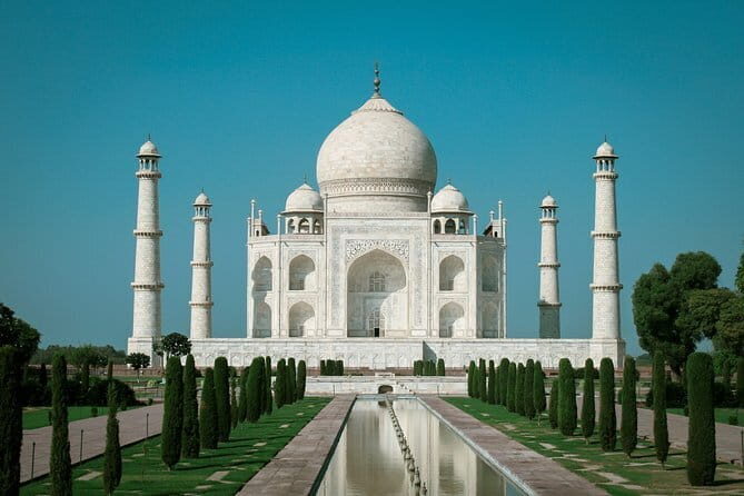 Private Tour to Taj Mahal and Agra From Delhi by Car - Lunch in Agra: included buffet, and what not to forget