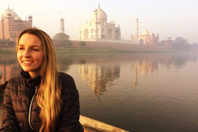 Private Transfer : Agra to New Delhi Airport BY Car - How to make your transfer go smoothly in real life