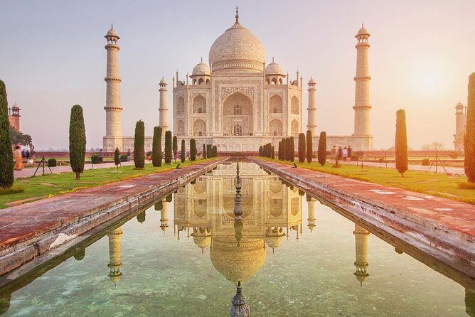 Private Trip to Taj Mahal With Front & Reverse View - Price and logistics: what $118 per person really covers