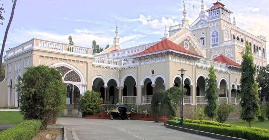 Pune: Cultural Half-Day City Tour with Snacks (AC Car Tour) - AC private car pickups in Pune and Pimpri-Chinchwad