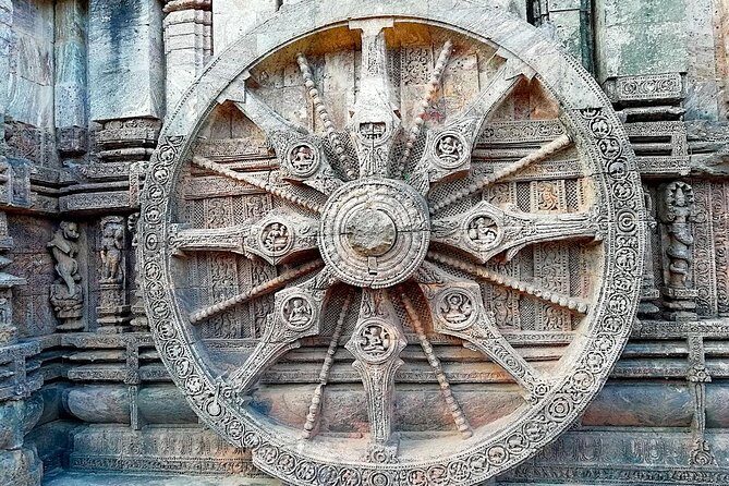 Puri Jagannath, Konark Sun temple, Pattachitra art in best of Odisha in 2 days - Dhauli Shanti Stupa: Ashoka’s Turning Point