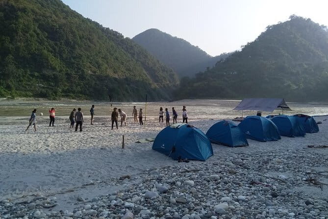 Rafting Expedition - 2 N 3 Days Trip - Day 2: Byassghat to Kaudiyala (25 km) Beach Camping Day