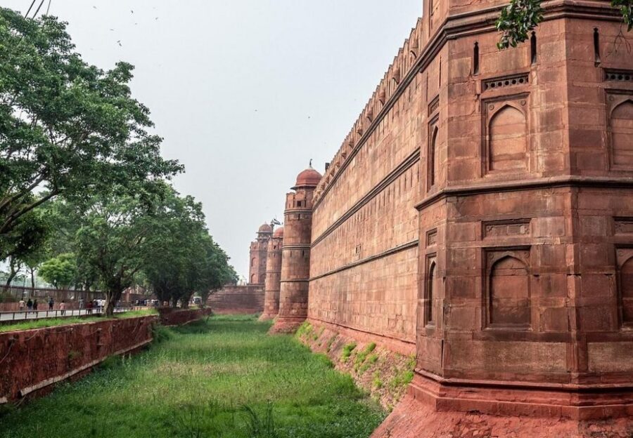 Red Fort Skip-the-Line E-tickets & guide Delhi transfers - Skip-the-line entry: why it’s worth paying for
