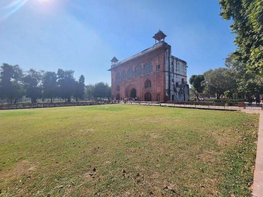 Red Fort Skip-the-Line E-tickets & guide Delhi transfers - Who this tour is best for (and who should consider alternatives)
