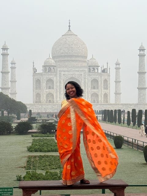 Rent a sari or kurta pajama for Taj Mahal visit & picture - What your guided Taj Mahal visit includes—and how to use it