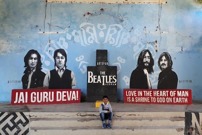 Rishikesh: Beatles Ashram Art & Meditation Walking Tour - Getting oriented fast with a private, English-speaking guide