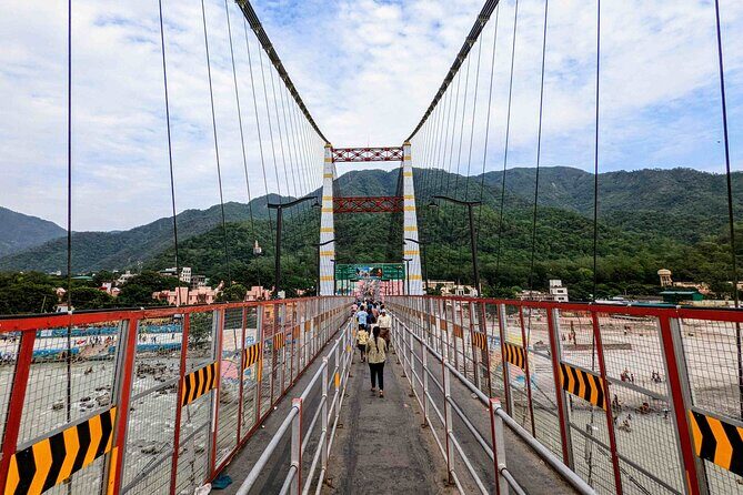 Rishikesh Cultural Sightseeing Tour with Ganga Aarti - Bharat Mandir and Divine Life Society: Quiet Temple Time and Ashram Insight