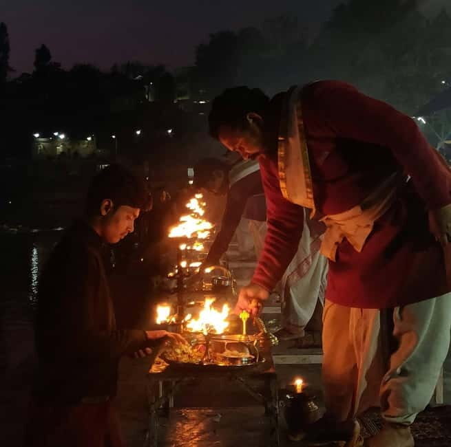 Rishikesh Full Day Guided Sightseeing Tour with Ganga Aarti - Ram Jhula and Lakshman Jhula: river views plus local browsing time