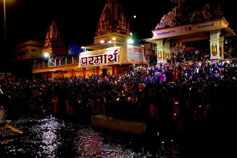 Rishikesh Full Day Guided Sightseeing Tour with Ganga Aarti - Parmarth Niketan and the Ganga Aarti: how to watch the ritual properly