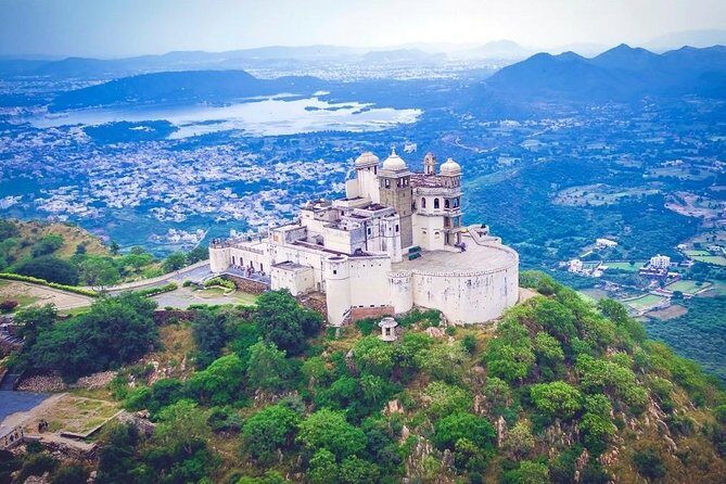 Round Trip Transfers to Sajjangarh Monsoon Palace with tickets - Getting There in Udaipur: Round-Trip Transfers That Reduce Friction